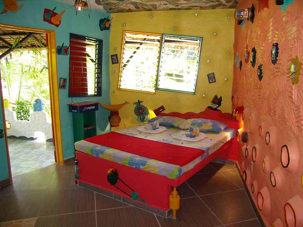 Takatuka Beach Resort Sipalay Phòng bức ảnh